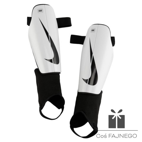 Nagolenniki Nike Charge DX4608-100