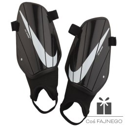 Nagolenniki Nike NK Charge GRD SP2164 010
