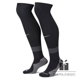 Getry Nike Strike FQ8253-010